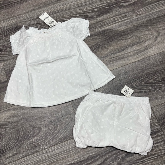 First Impressions Girls 2-Pc.White Embroidered Eyelet Top & Shorts Set 2T 267 - Picture 2 of 10